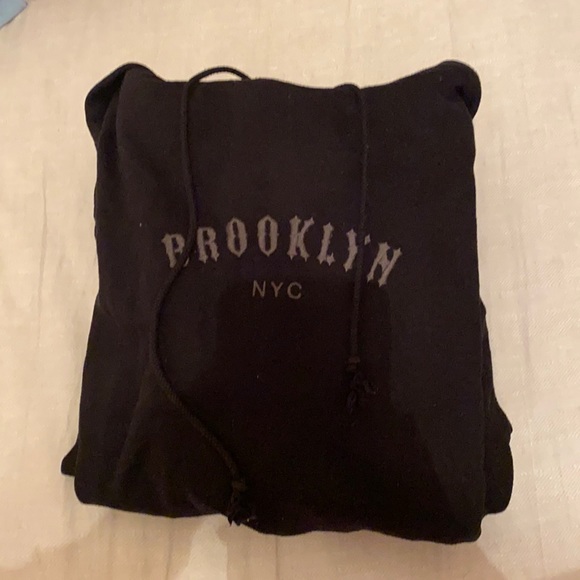 RARE Christy Brooklyn NYC hoodie (BRANDY MELVILLE) - Picture 2 of 4
